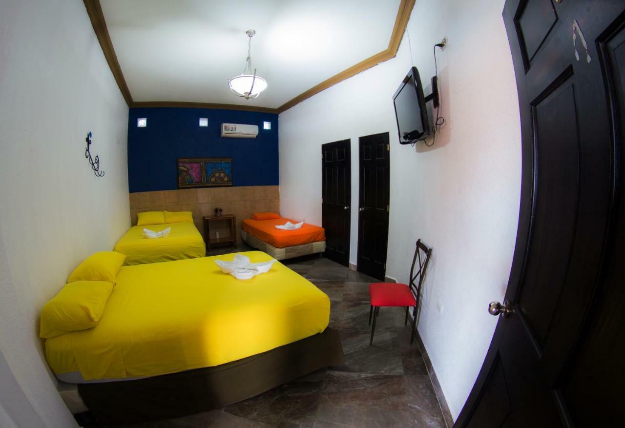 Hostal Casa De Grethel Flores Esterno foto