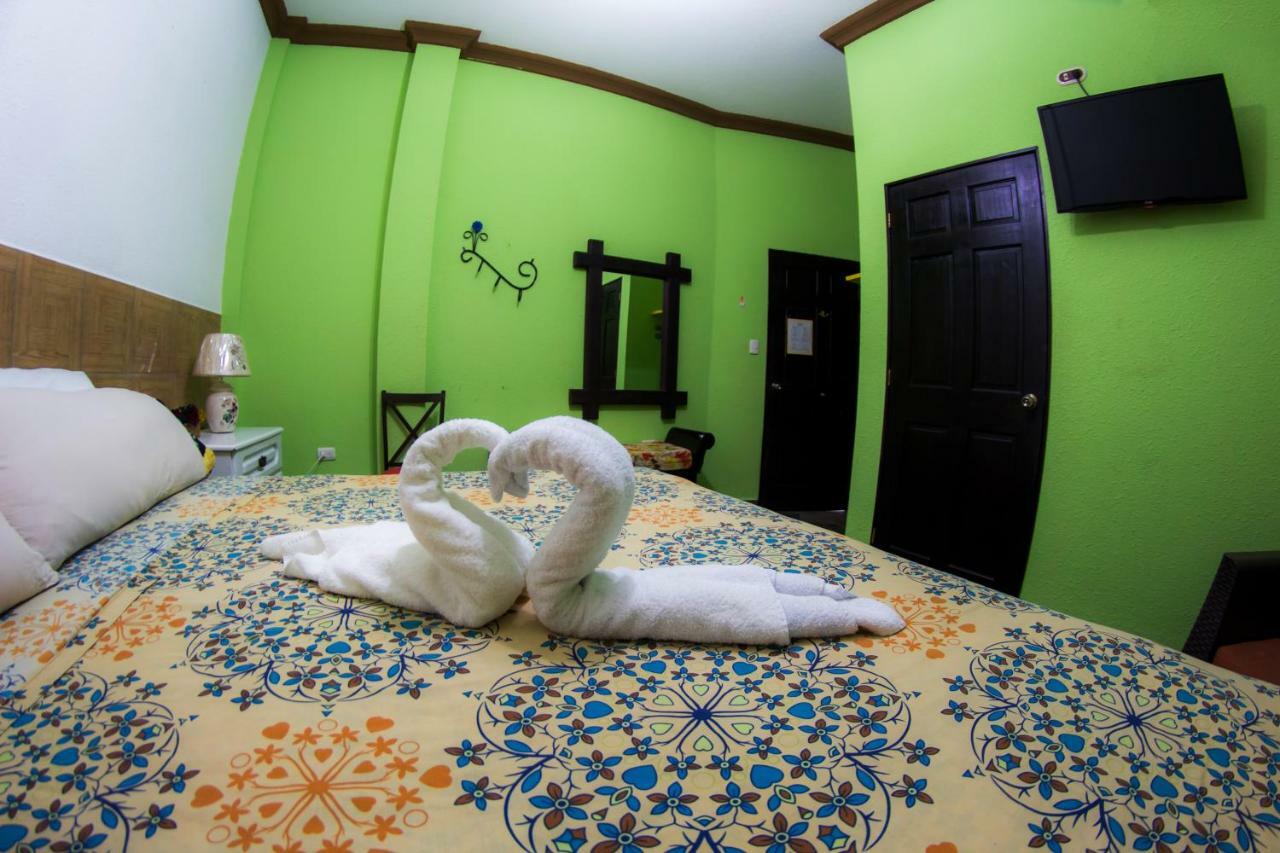 Hostal Casa De Grethel Flores Esterno foto
