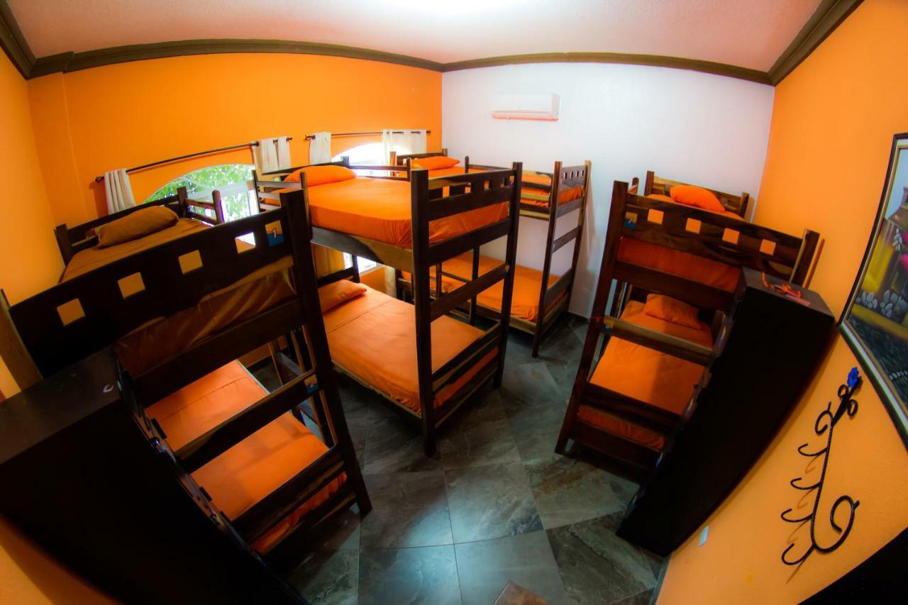 Hostal Casa De Grethel Flores Esterno foto